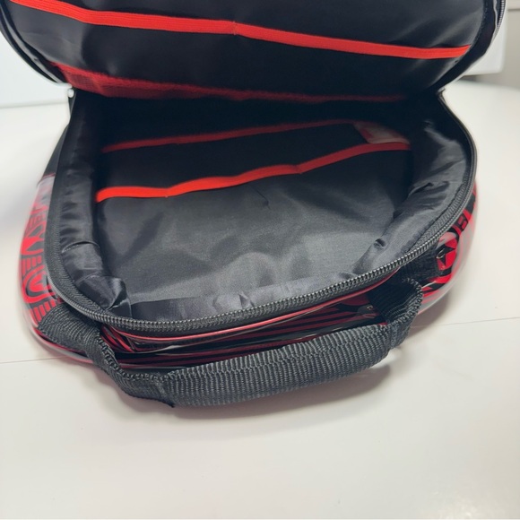 NWOT. Marvel kids Backpack Super Heroes Marvel apporx. 10”L x 12”H x 2”W. - Picture 8 of 16